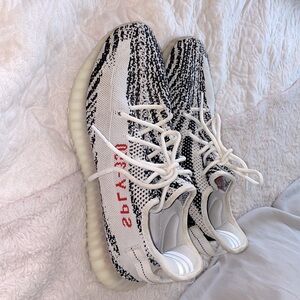 Yeezy 350 v2 zebra size 11